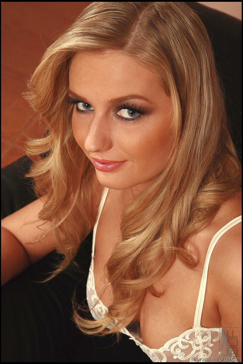 Лизушка, 27 лет, 0 размер груди